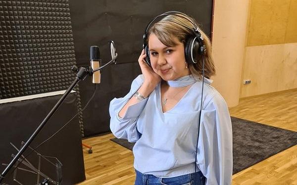 Lara Hidane - jej dojrzały głos robi wrażenie! Uczestniczka już wcześniej porywała
